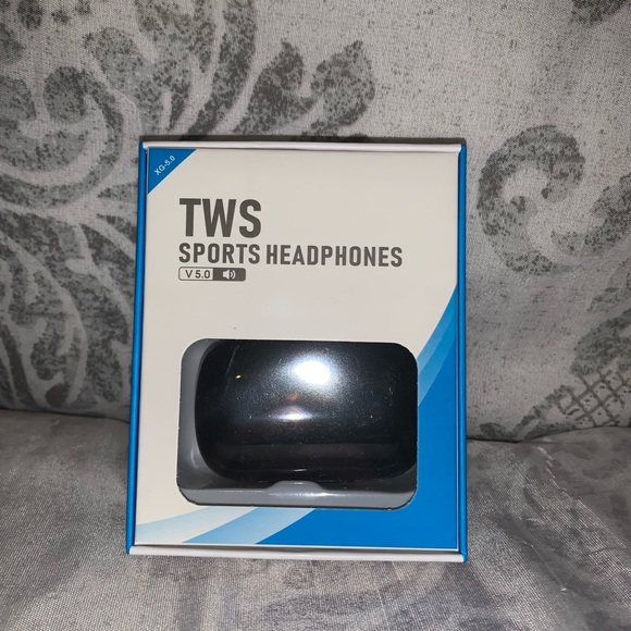 Wireless Earbuds - Picture 2 of 7